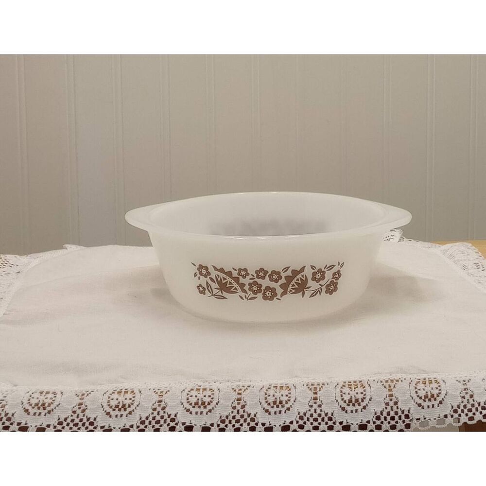 Vintage Glasbake 2 quart casserole / baking dish floral Brown pattern JS 810-77